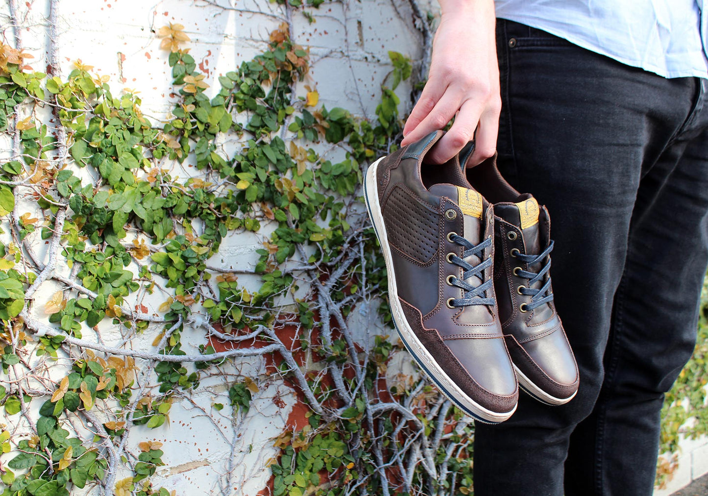 Wild Rhino Crest Mens Comfortable Leather Lace Up Casual Shoes