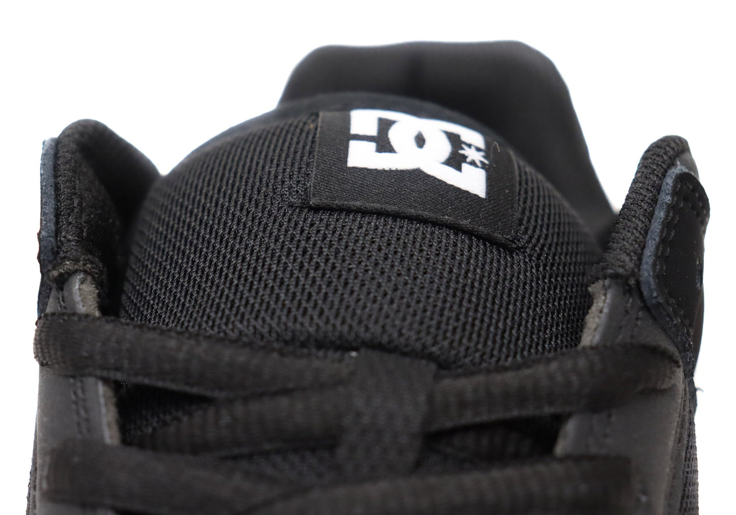 DC Shoes Mens Manteca 4 Comfortable Leather Lace Up Shoes Black White