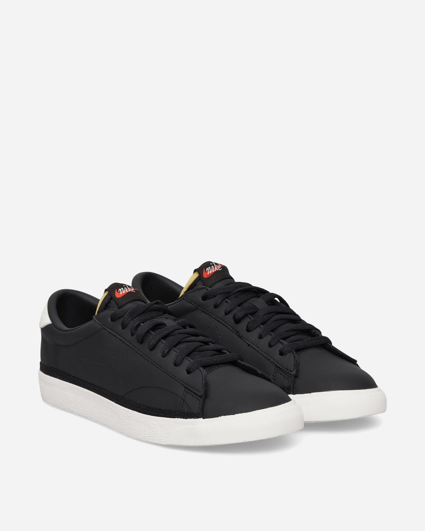 Tennis Classic Sneakers Black / Sail / Team Orange